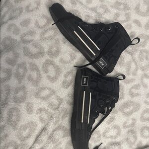 Dior Men's Black and Gray High-Top Sneakers